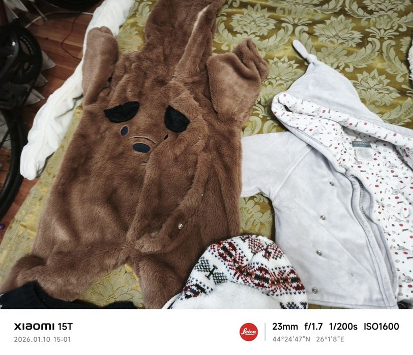 Hăinuțe noi LOT  nepurtate bebe 9-12 luni și 6 luni