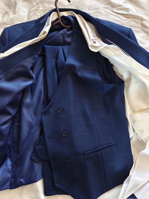 Костюм сатылады срочно!