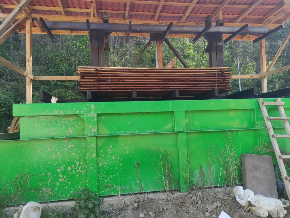 210 евро дъски 260 евро  Дървен материал греди и ребра и Талпи Дъб и Ч