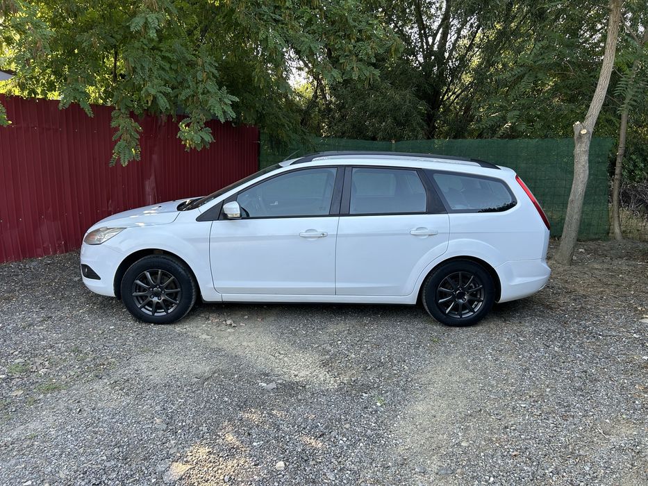 FORD Focus 2010 — imagine 5