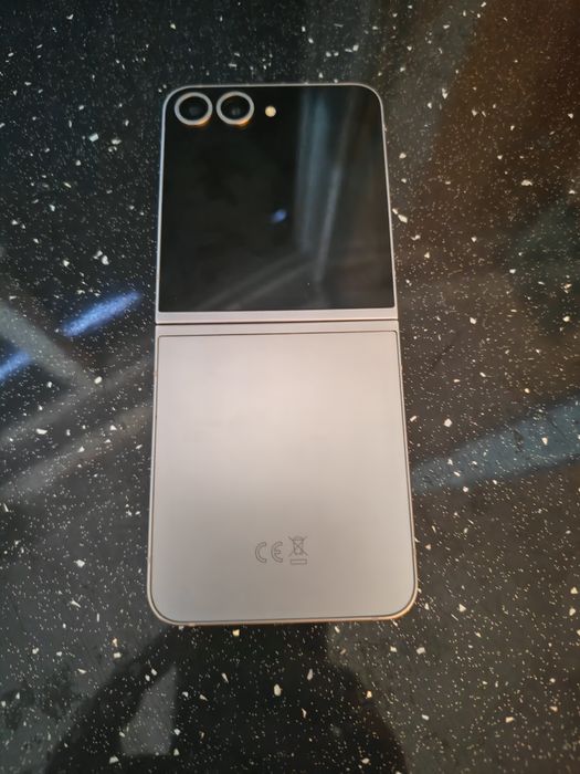 Samsung Galaxy z flip 6