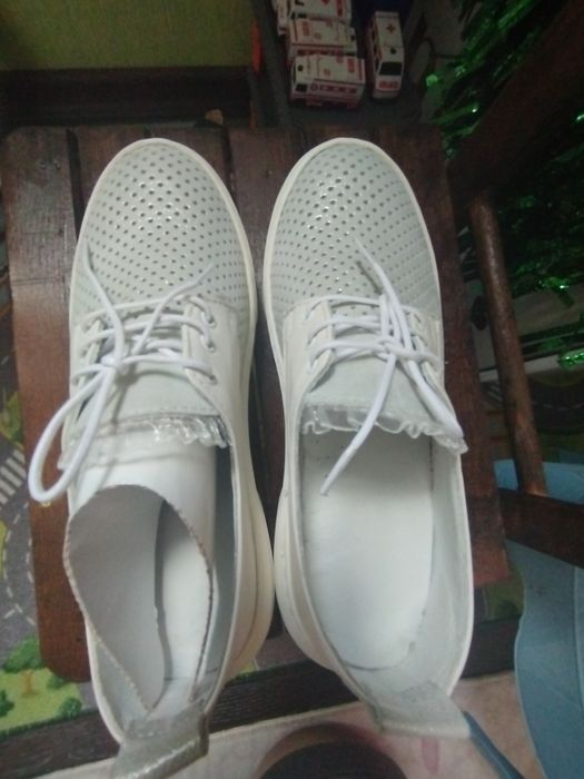 Дамски обувки 37