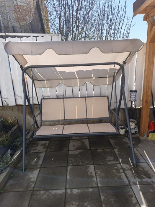 Vând balansoar de grădină