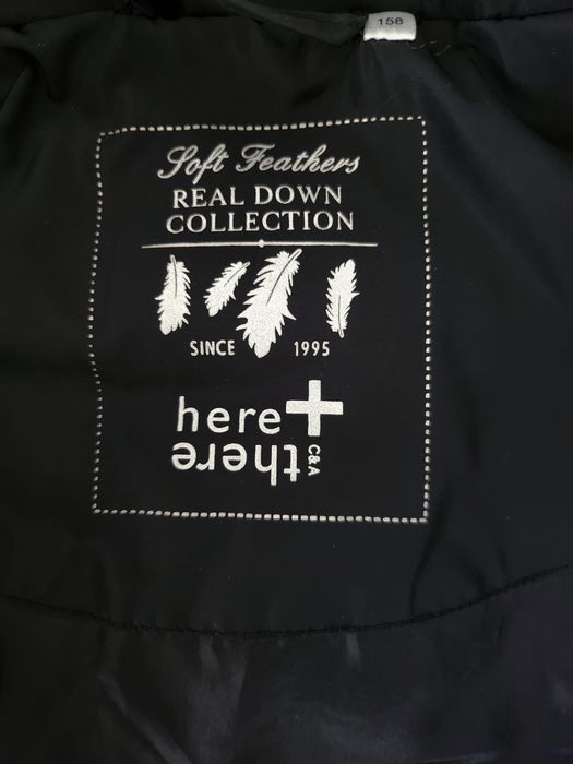 Яке Here+There с естествен косъм на качулката