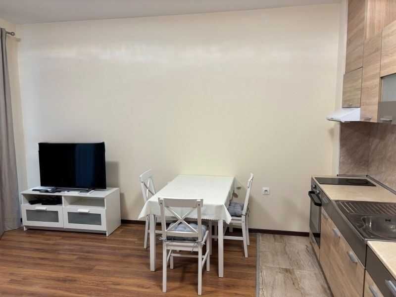 Дава се под наем Двустаен апартамент в София, Кръстова вада - 65 кв.м за 600 € - Снимка #1