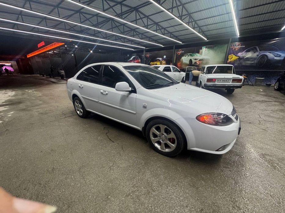 Gentra 1.5 holati zo’r kraska tozza. Bir qul minilgan