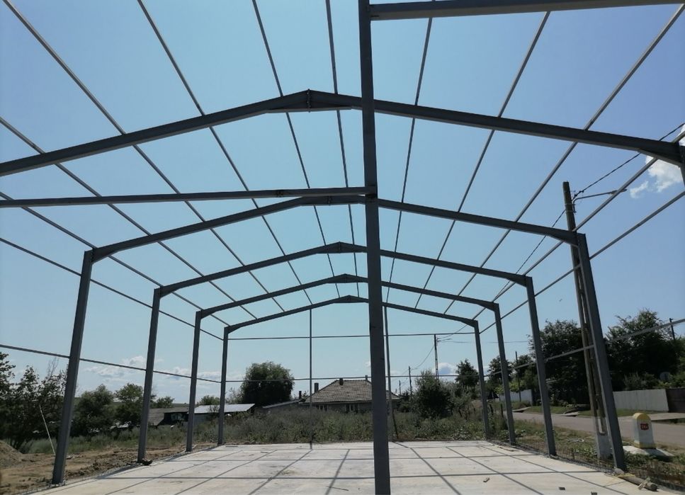 Vand și construiesc o gama larga de hale sau structuri metalice noi ne ocupam de absolut tot ce este nevoie de la A la Z turnare pahare