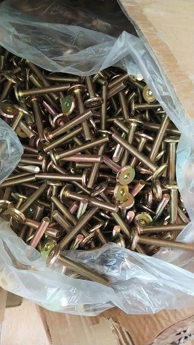 ВИНТЫ БОЛТЫ Жёлтый Цинк М8*60 Мебельные. Высокопрочные метизы