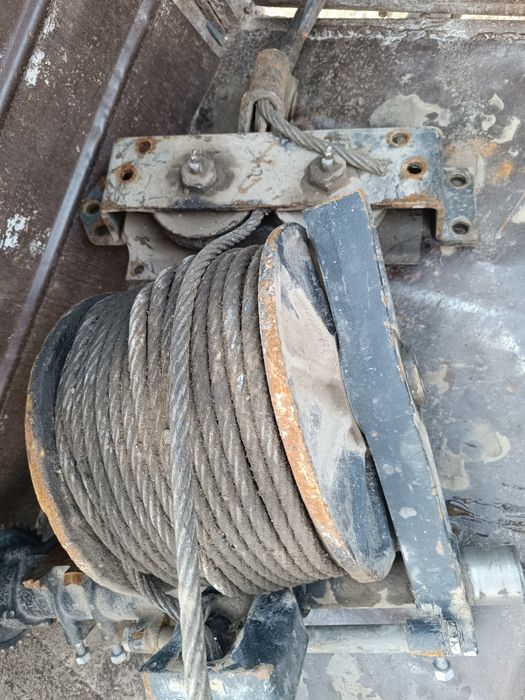 Продам лебедку,тросс