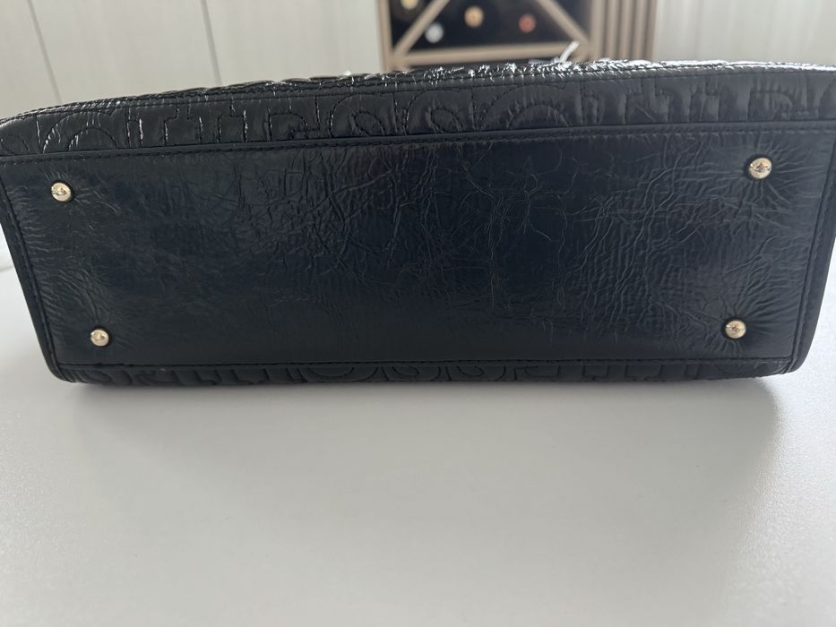 Geanta neagra Guess Silvana Tote bag