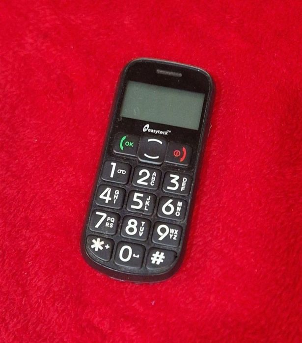 Telefon cu butoane