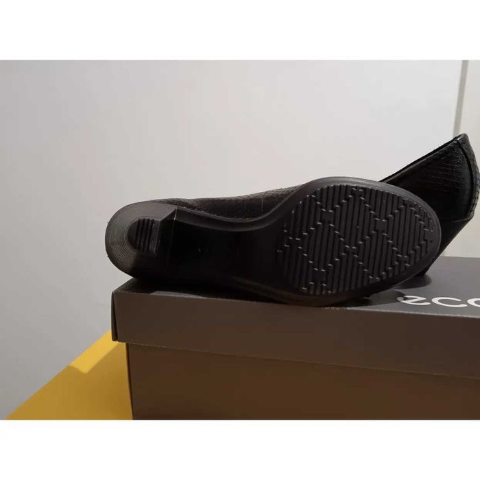 Pantofi noi cu toc mic ECCO, piele naturala, 37