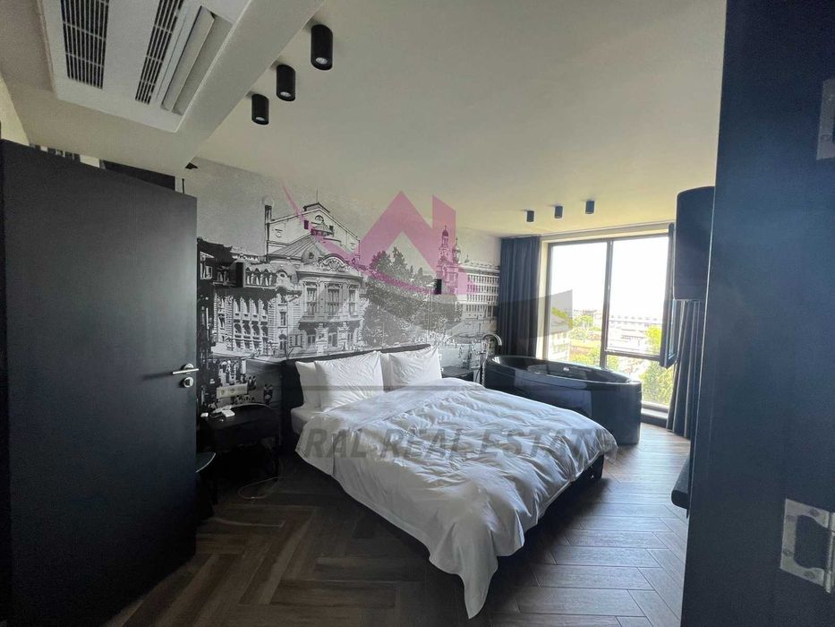 Дава се под наем Тристаен апартамент в Варна, Център - 200 кв.м за 3000 € - Снимка #6