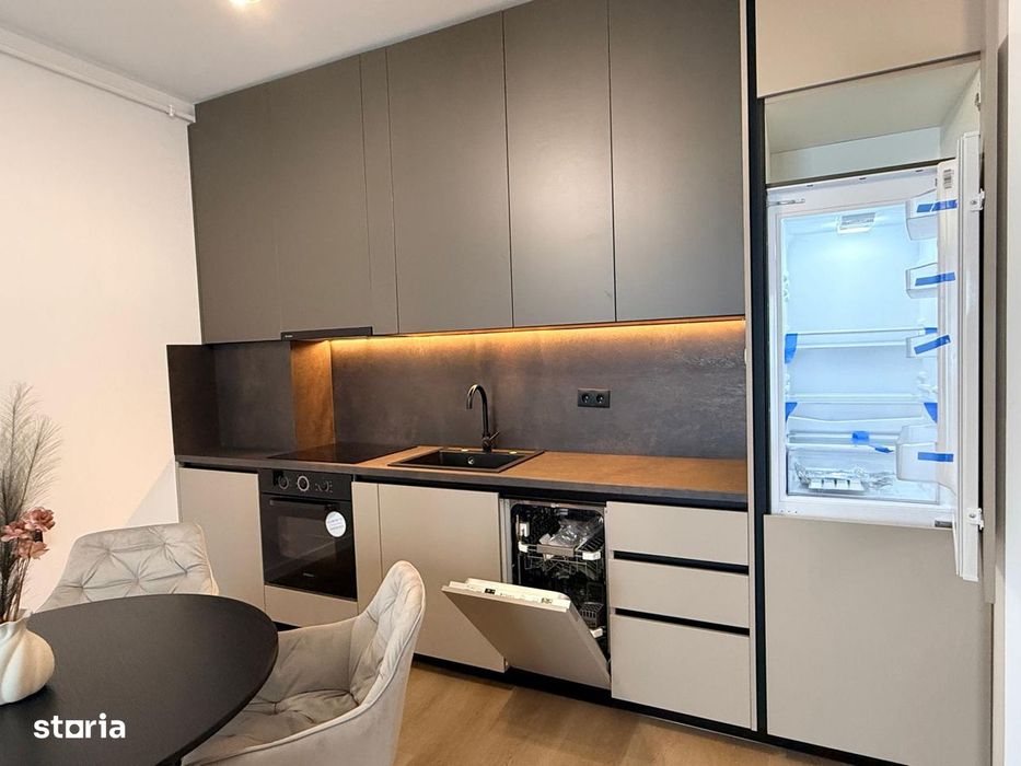 Apartament de 2 camere,45 mp, Ultramodern,Mobilat/Utilat, Zona Eroilor