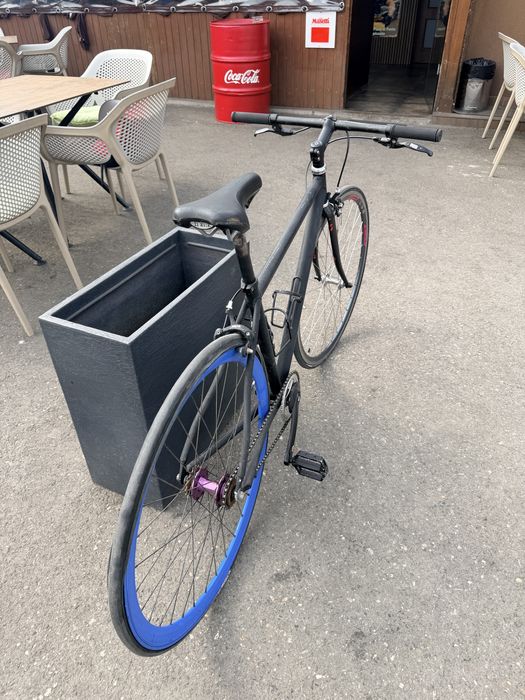 Vand Bicicleta single speed foarte usoara pret 1000 lei urgent