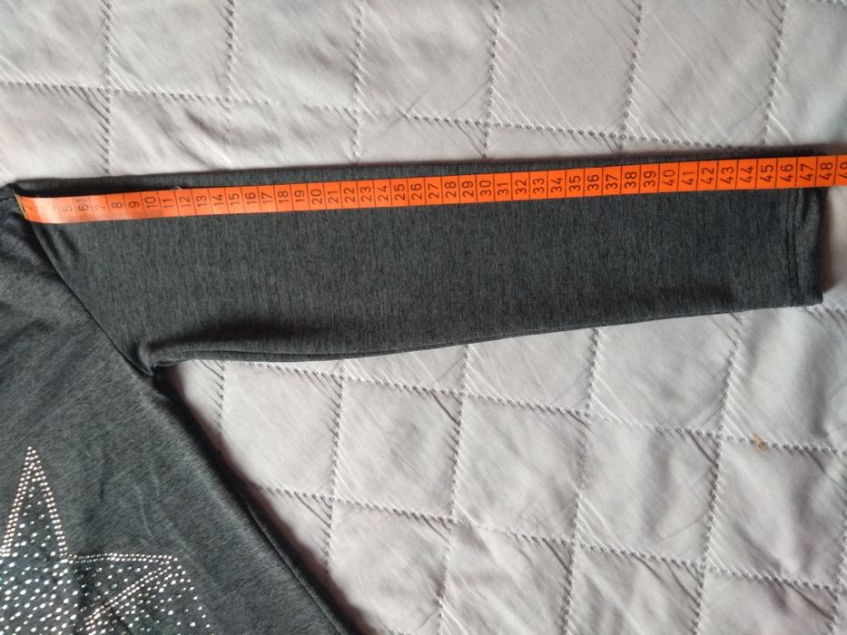 Две детски блузи размер 146см