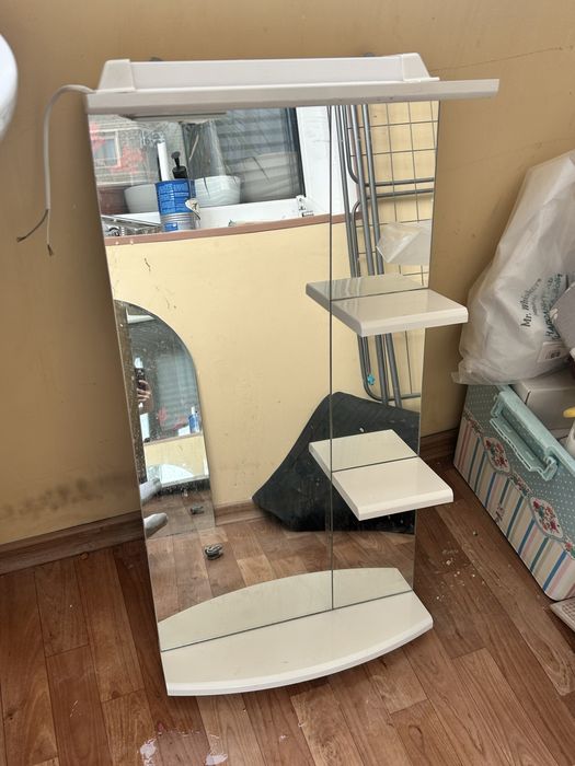 Продам б/у ванну, раковины, зеркало для ванны