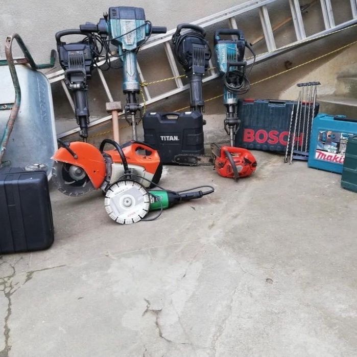 Executam demolari,spargem betoane,debarasari,transport moloz