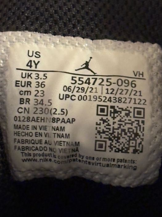 Air jordan mid shadow