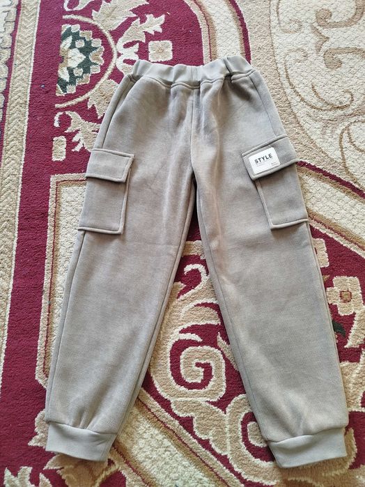 Штаны теплые новые на 8 лет