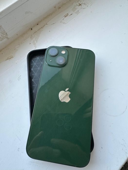 Срочно продам Айфон 13