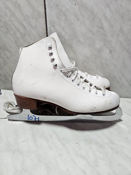 Patine 1071 gheata patinaj artistic  Riedell marime 41-42   (26,8   cm