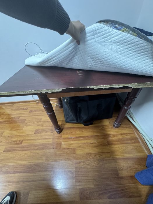 Продоется большой стол