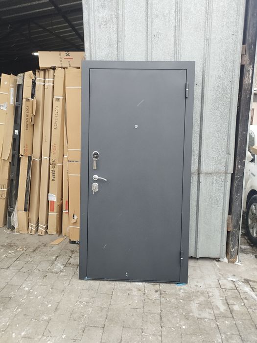 Входная дверь РОССИЯ