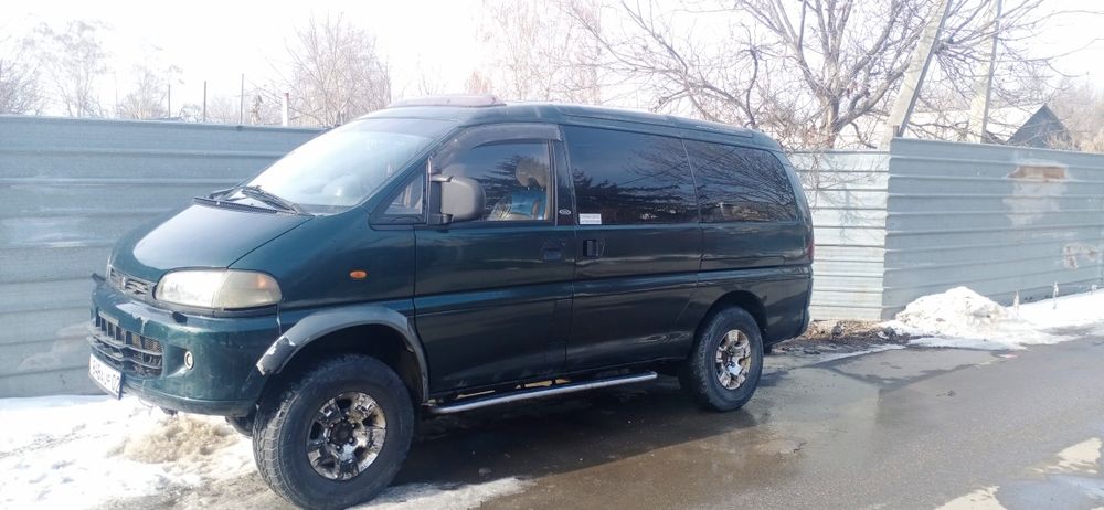 Продам делику бензиновую