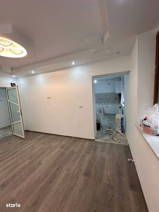 De vanzare apartament cu 3 camere, renovat, zona Restaurantului Bradu