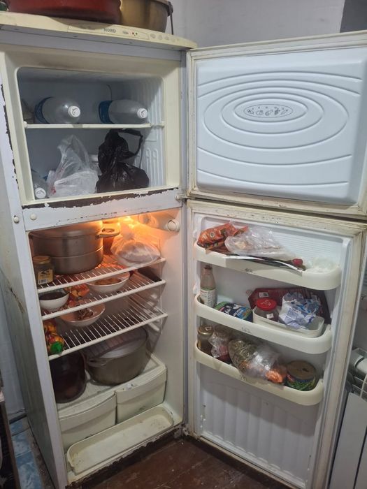 Холодильник рабочий