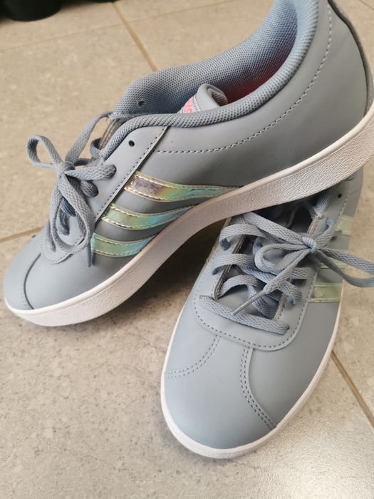Обувки Адидас/adidas