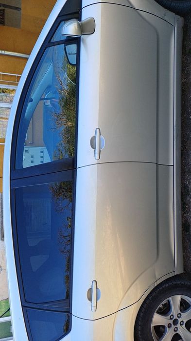 Продавам автомобил Тойота