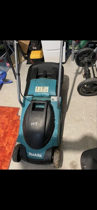 Masina de tuns iarba makita