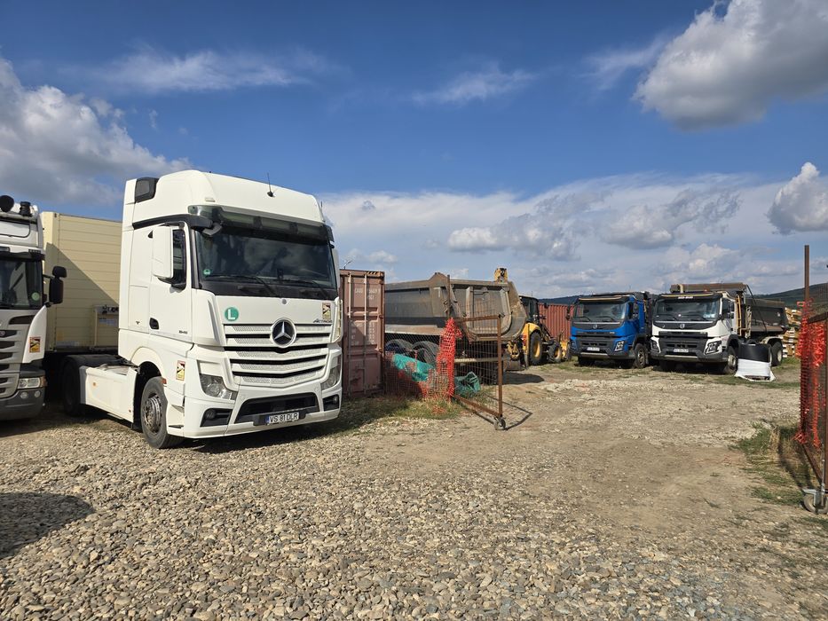 Închirieri Utilaje | Basculante 8x4 | Excavatoare | Miniexcavatoare | Buldoexcavator | Nacelă | Agregate