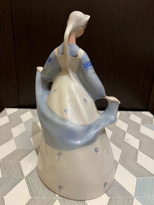 Статуэтка Лебедушка