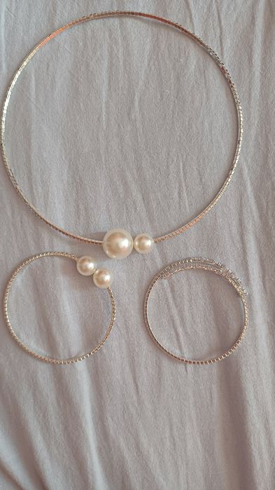 Разные, очень красивые бижутерий,ремни