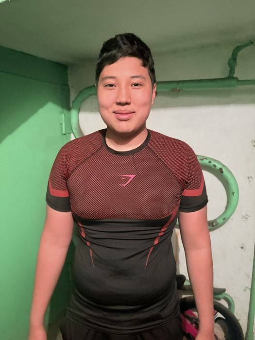 gymshark красный