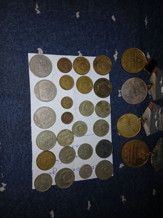 Продам монеты срочно