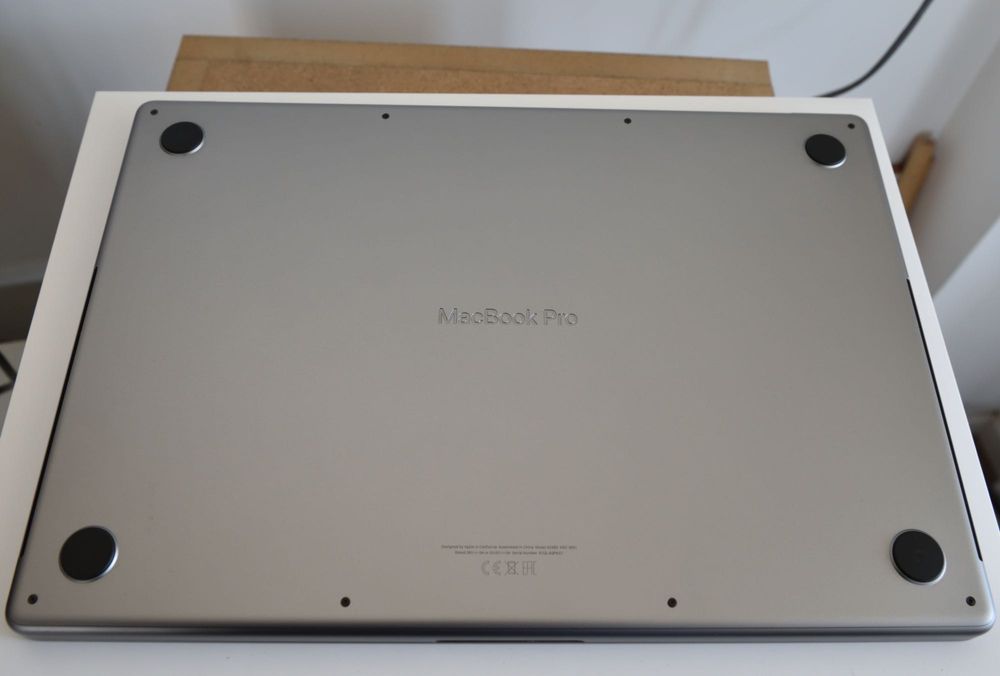 MacBook Pro M1 16GB RAM 512GB HHD