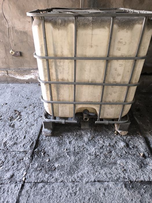 Продам ёмкость.торг уместен