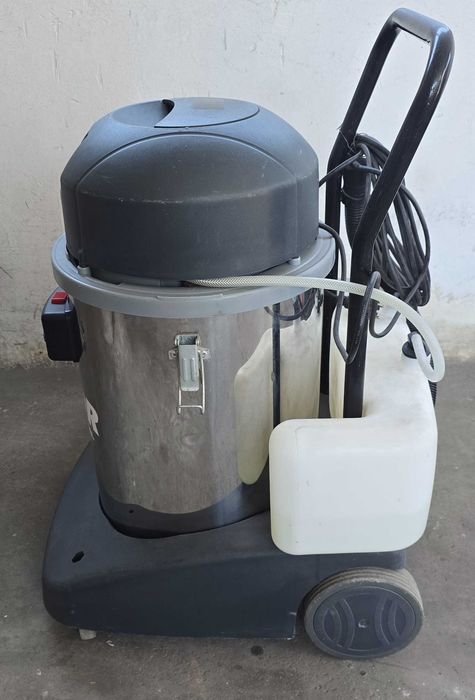 Aspirator profesional