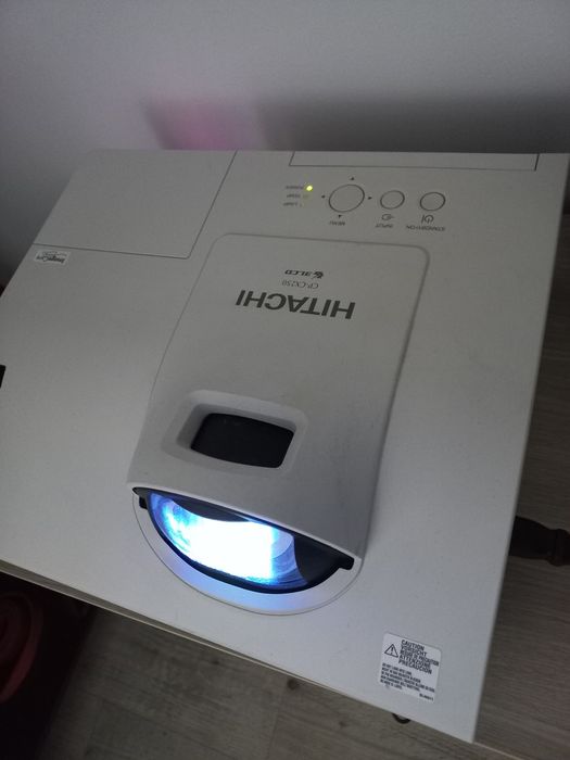Videoproiector Super Short Throw Hitachi CP-CX250, 2500 Lumeni, ideal Cinema/Școală