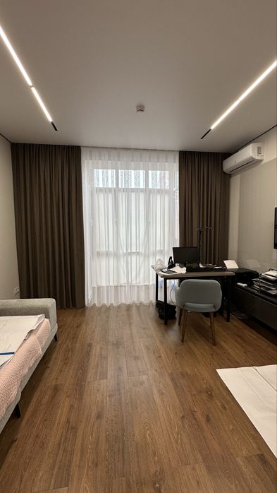 ГОТОВЫЕ ШТОРЫ по 800.000 тыс. сум  в комплекте ПЛОТНЫЕ ПОРТЕРЫ И ТЮЛЬ