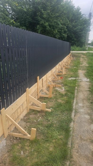 Garduri din panouri tip jaluzea,sipca metalică, plasa bordurata, tabla