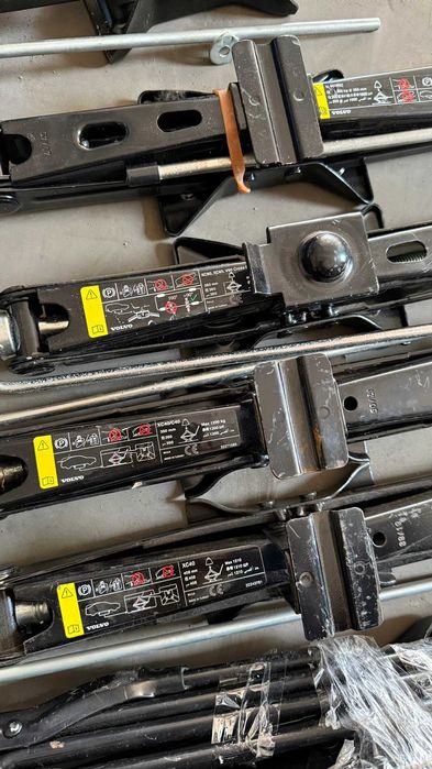 Cric Rezerva slim Volvo XC40 V60 V70 XC 60 XC 90 Originale pana