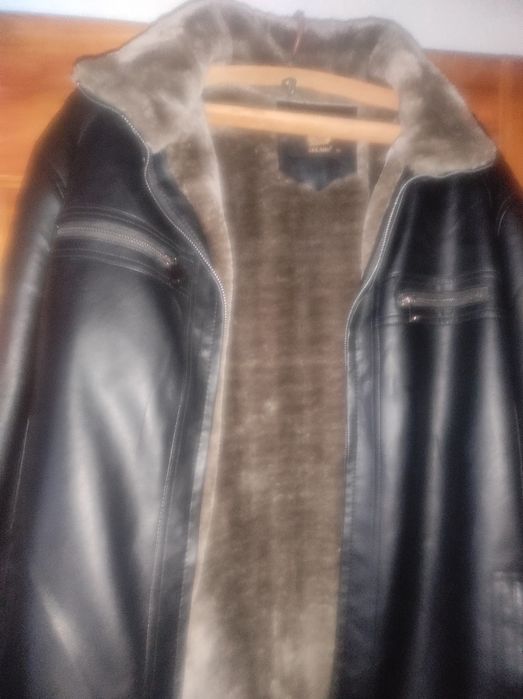 Продам мужскую куртку