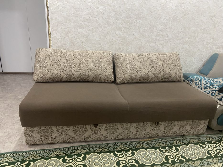 Диван для гостинии есть торг