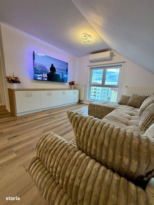 Ap decomandat - 4 camere, 2 bai, balcon, parcare - Kogalniceanu