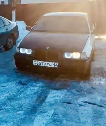 Продам  машину БМВ 318